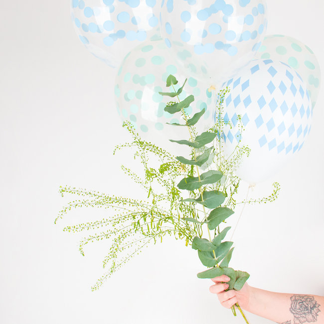 5 BALLONS IMPRIMÉS CONFETTIS - BLEU CLAIR